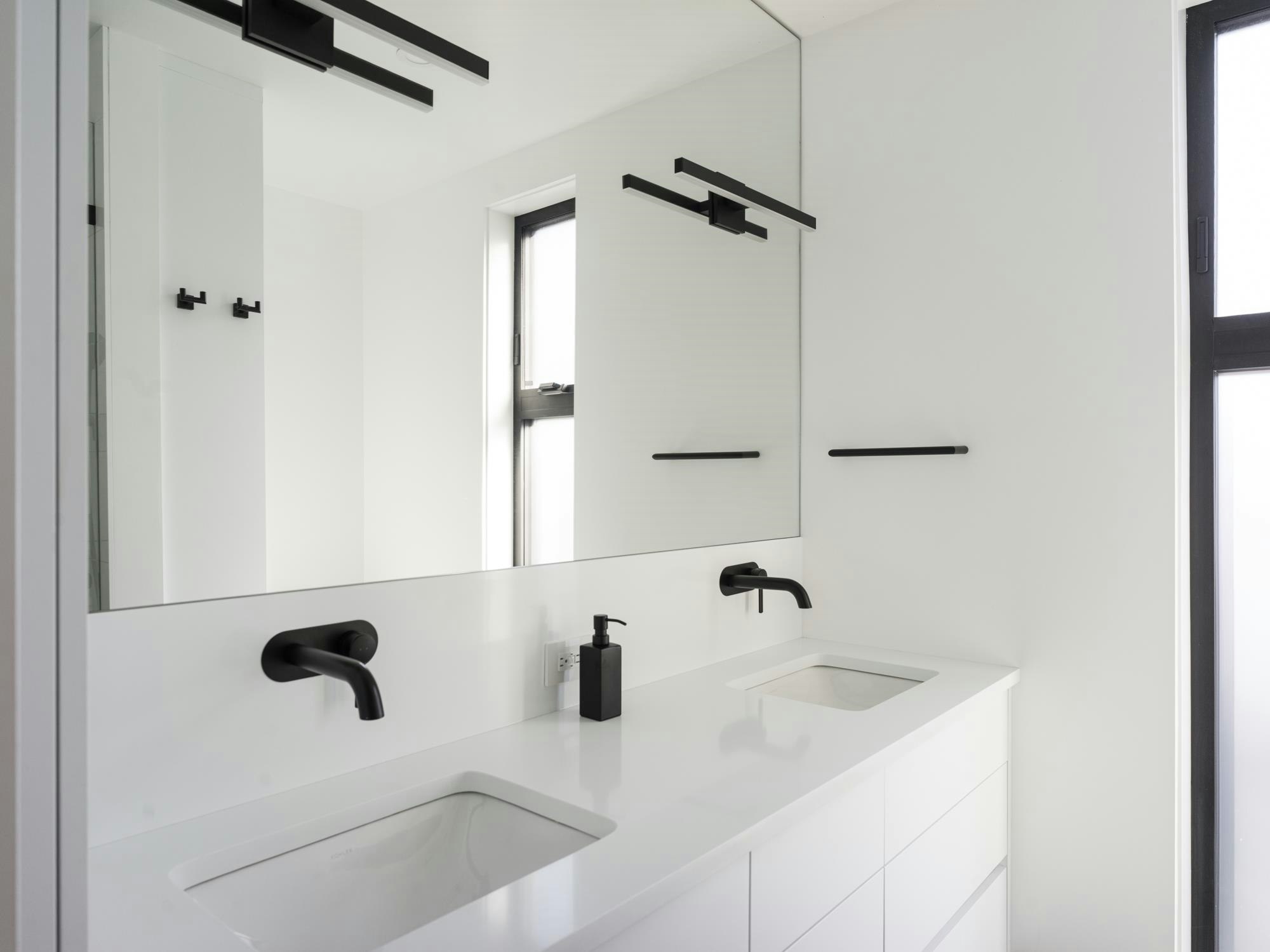 91 East 40th Ave, Vancouver, BC, V5W 1L3 - 12