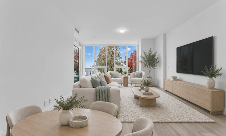 211-1342 Johnston Road