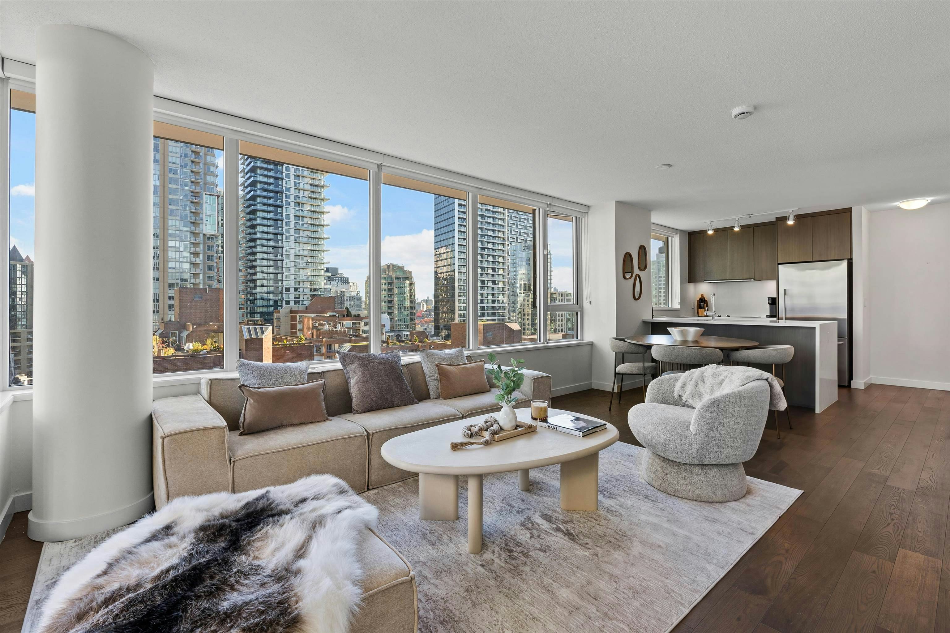 1203-1009 Harwood Street - 4