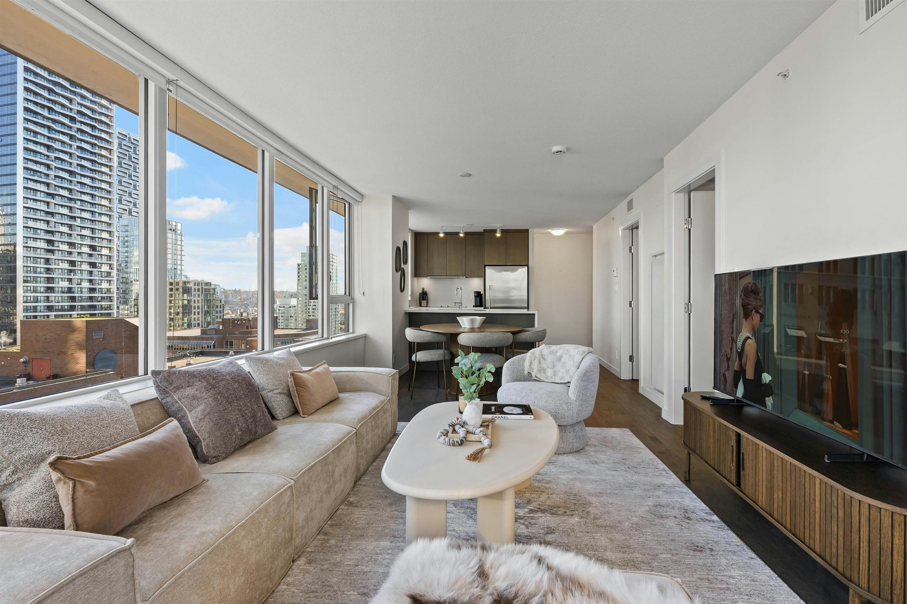 1203-1009 Harwood Street - 3