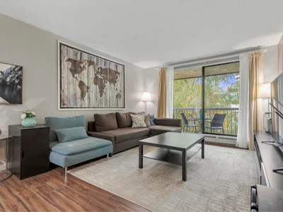 303-8400 Lansdowne Road - 2