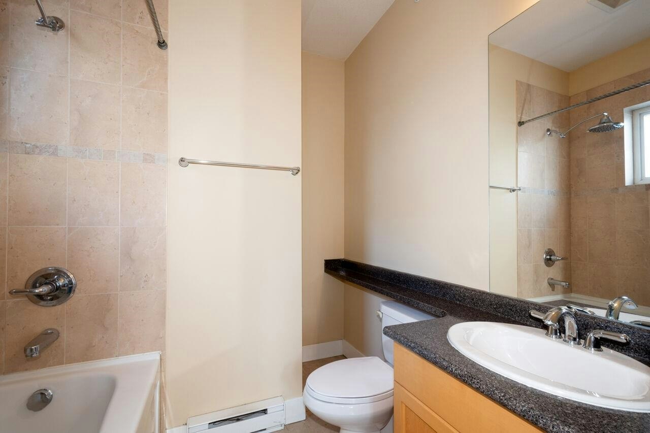 304-152 E 12th Street, North Vancouver, BC, V7L 2J4 - 10