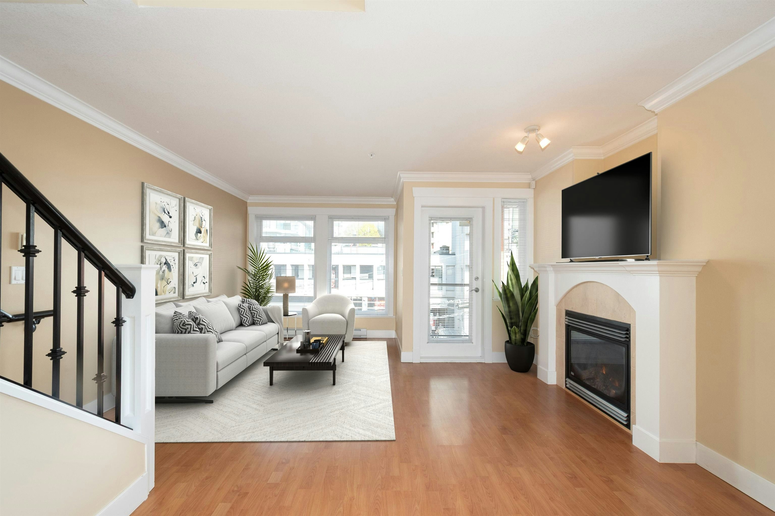 304-152 E 12th Street, North Vancouver, BC, V7L 2J4 - 4