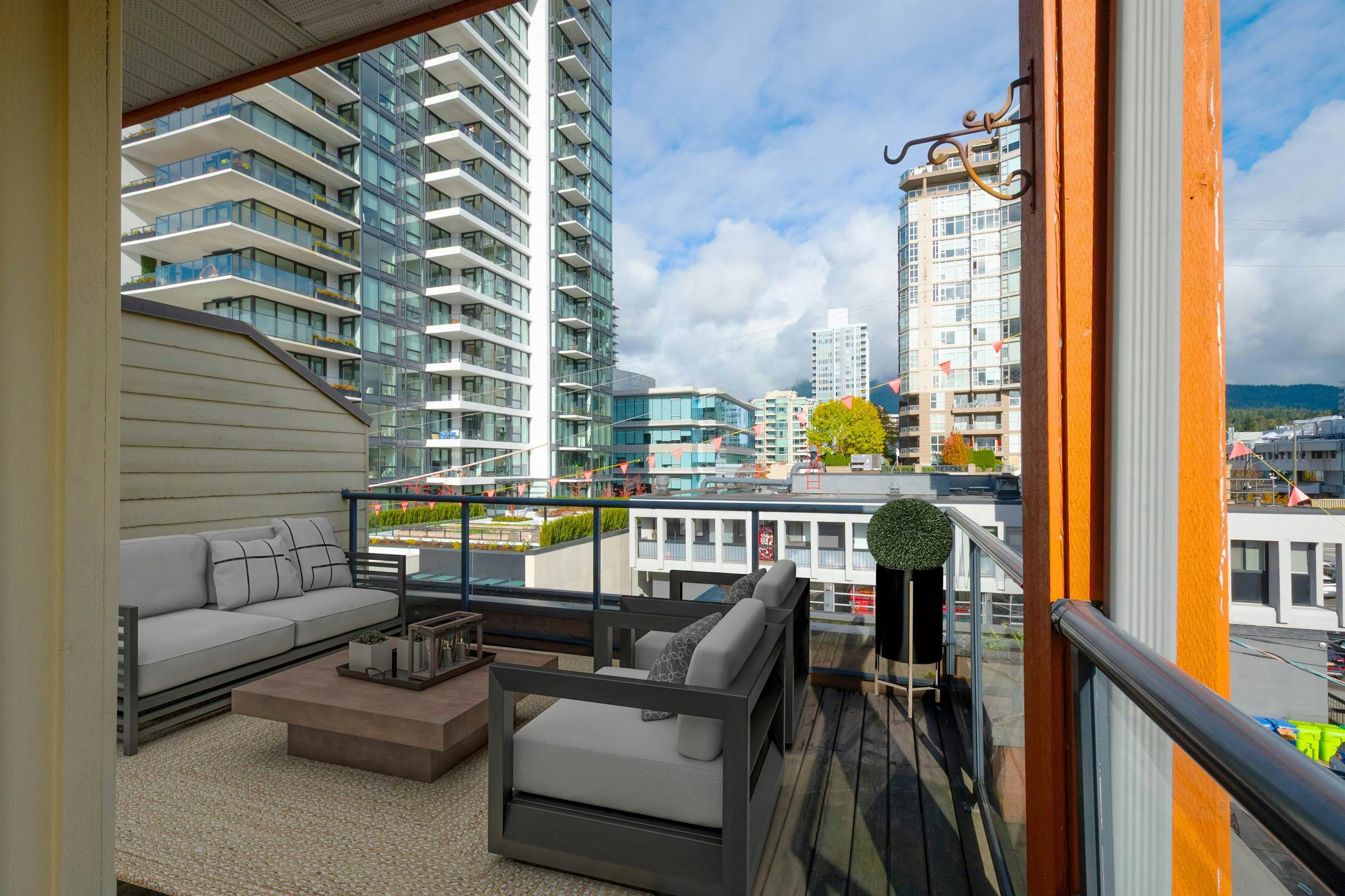 304-152 E 12th Street, North Vancouver, BC, V7L 2J4 - 12