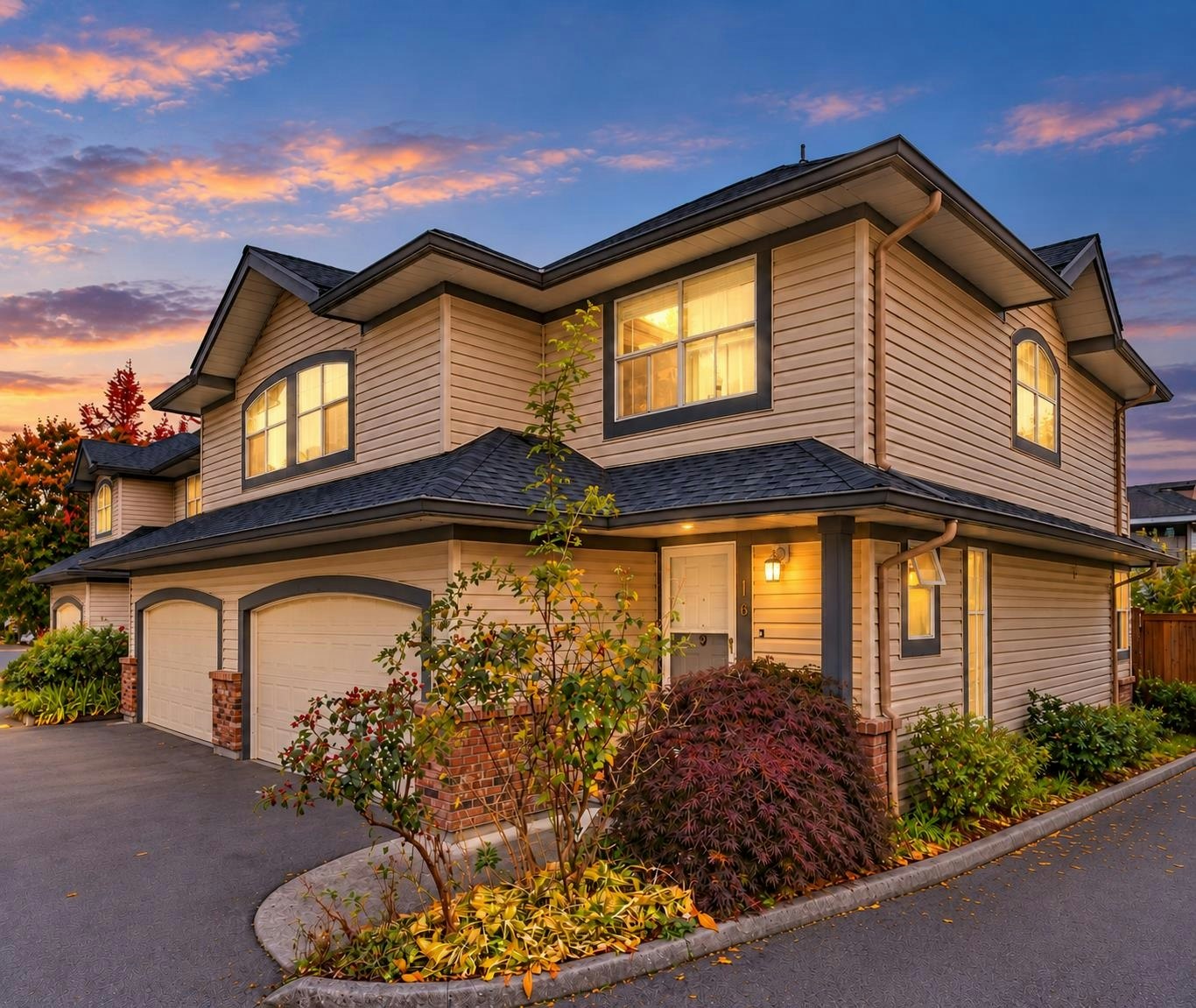 18-8257 121a Street, Surrey, BC, V3W 3R4