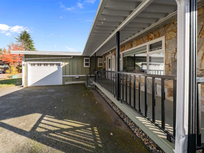 17254 61b Avenue - 5
