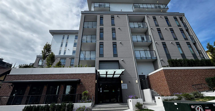 611-82 First Street, New Westminster, BC, V3L 0L8
