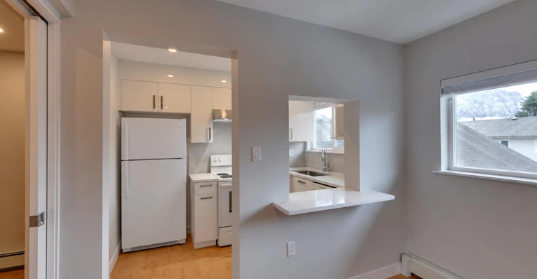 B-38027 Fourth Avenue, Squamish, BC, V8B 0A4 - 2