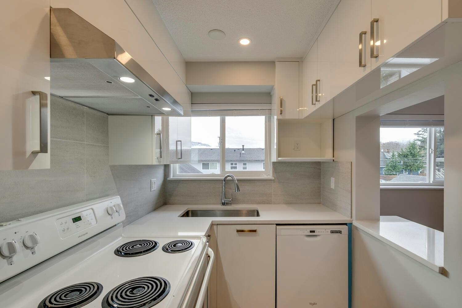 B-38027 Fourth Avenue, Squamish, BC, V8B 0A4 - 9