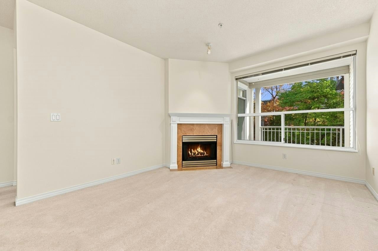 405-5270 Oakmount Crescent - 2