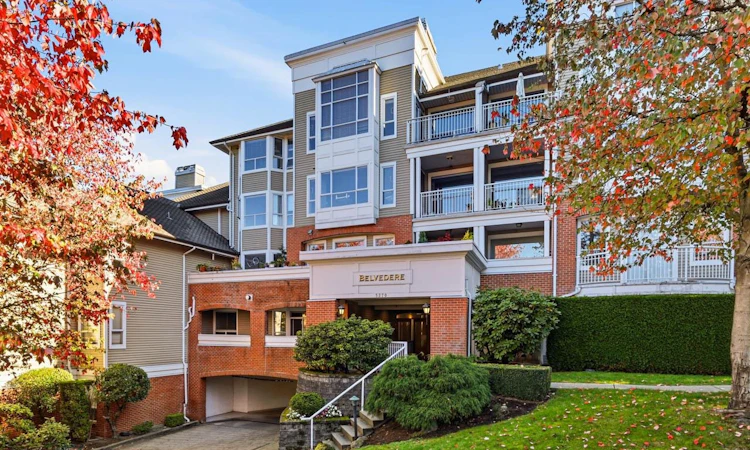 405-5270 Oakmount Crescent