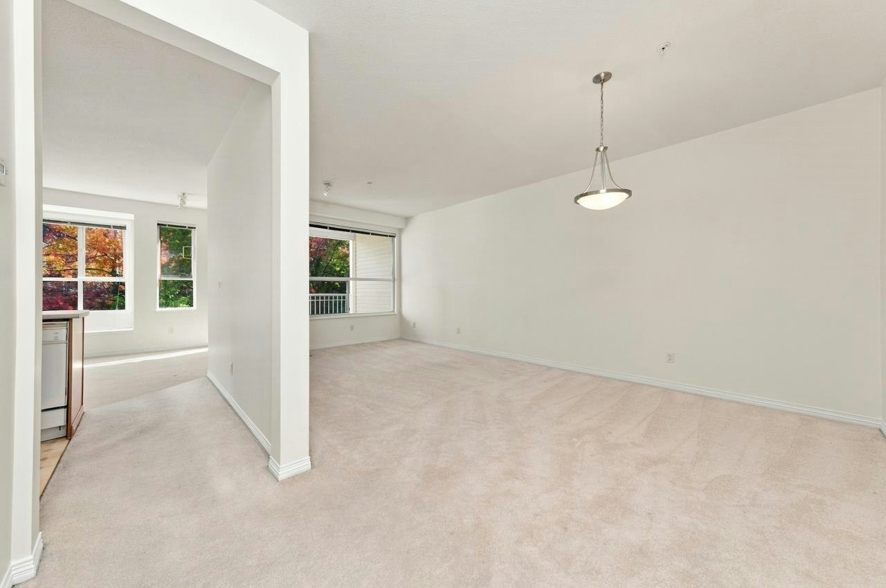405-5270 Oakmount Crescent - 5