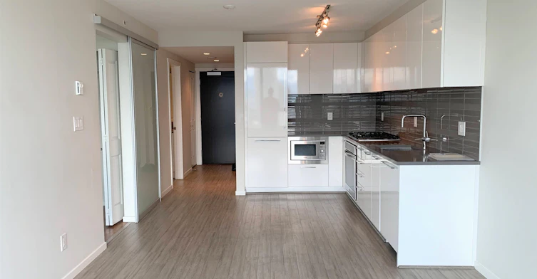 6658 S Dow Avenue, Burnaby, BC, V5H 0C7