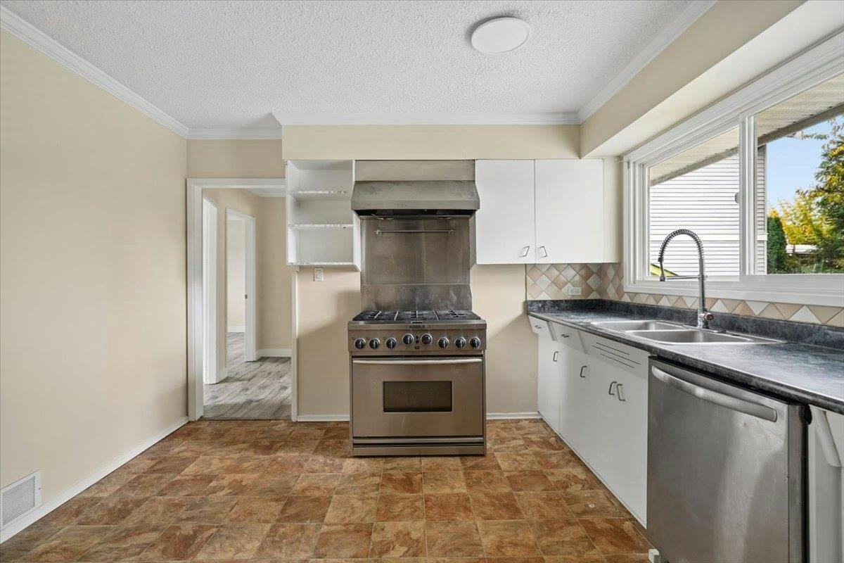 46916 Acorn Avenue - 3
