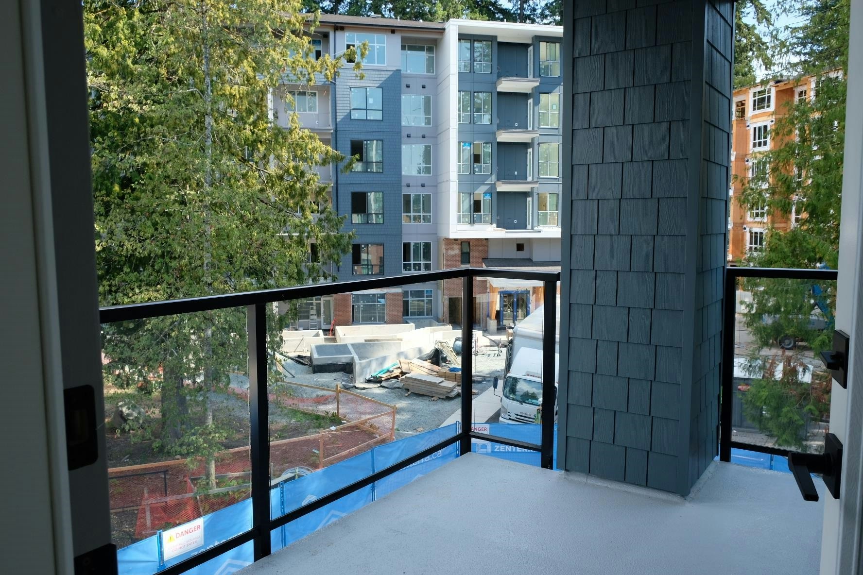 3528 146a Street, Surrey, BC, V4P 1B2 - 8