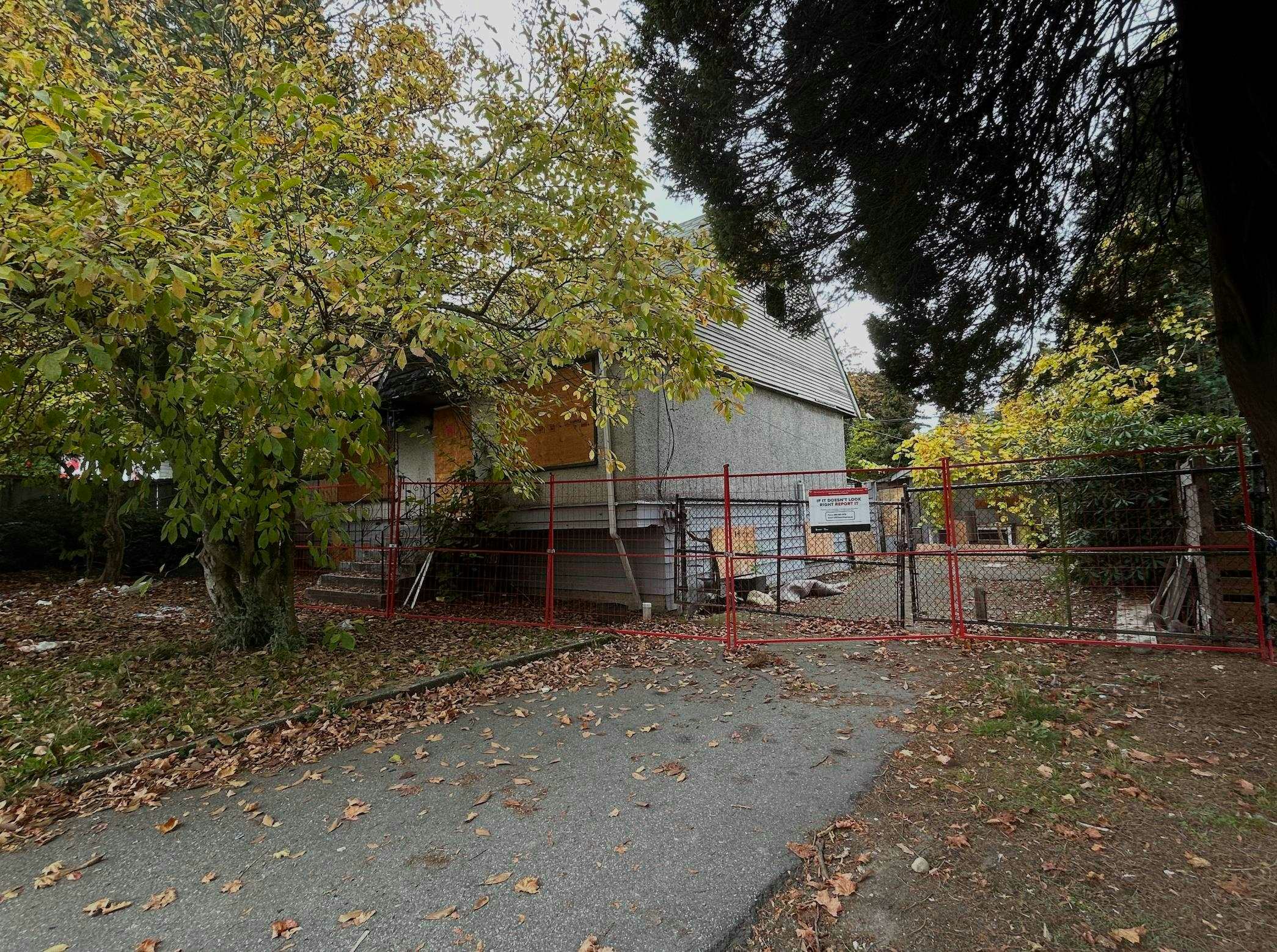 12917 104 Avenue, Surrey, BC, V3T 1T6