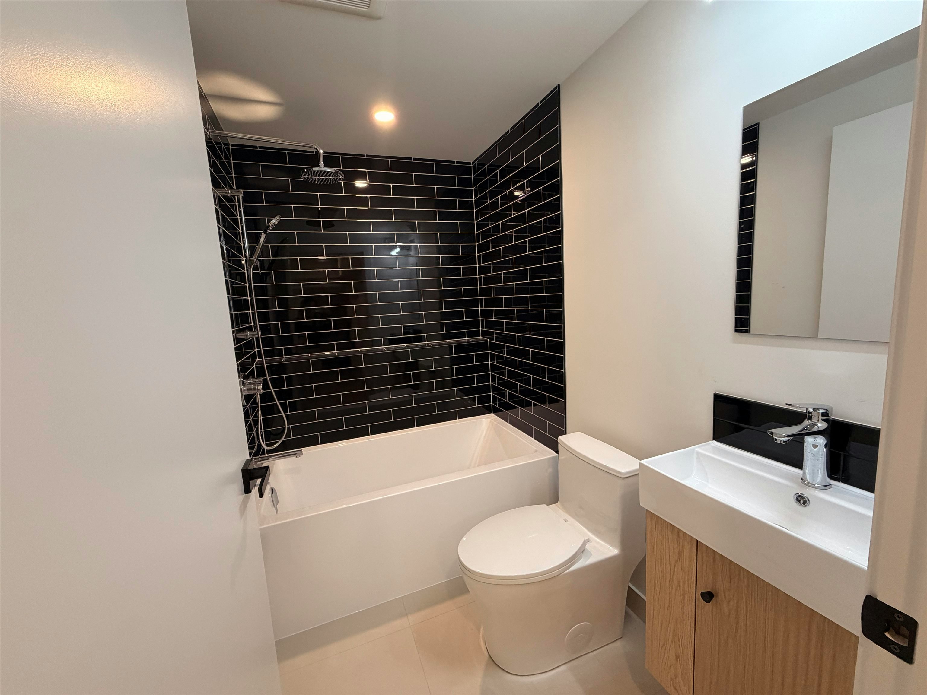 3-2339 Parker Street, Vancouver, BC, V5L 2M2 - 7