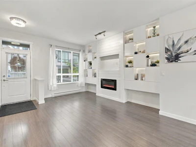149-3500 Burke Village Promenade - 5