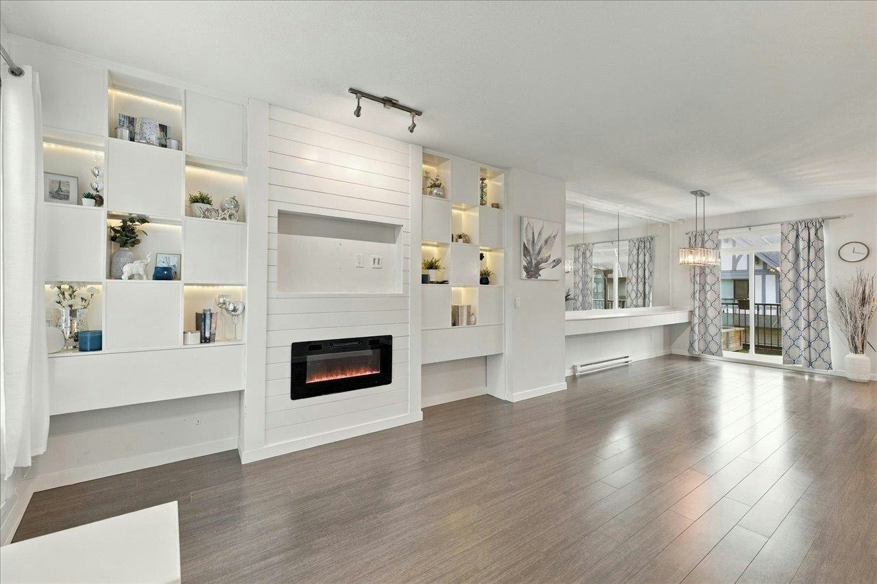 149-3500 Burke Village Promenade - 3