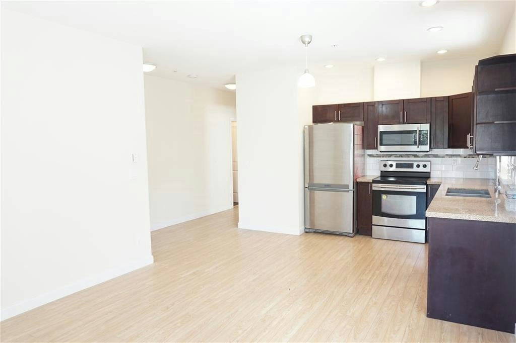 5655 N Inman Avenue, Burnaby, BC, V5H 2M2 - 5