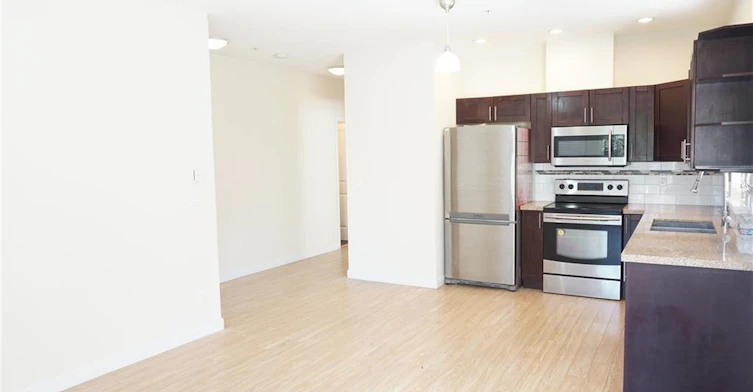 5655 N Inman Avenue, Burnaby, BC, V5H 2M2 - 5