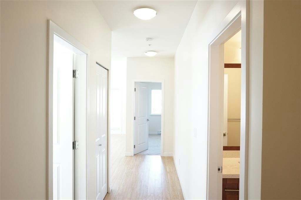 5655 N Inman Avenue, Burnaby, BC, V5H 2M2 - 8