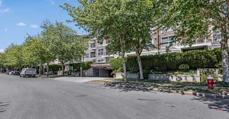 427-5880 Dover Crescent, Richmond, BC, V7C 5P5