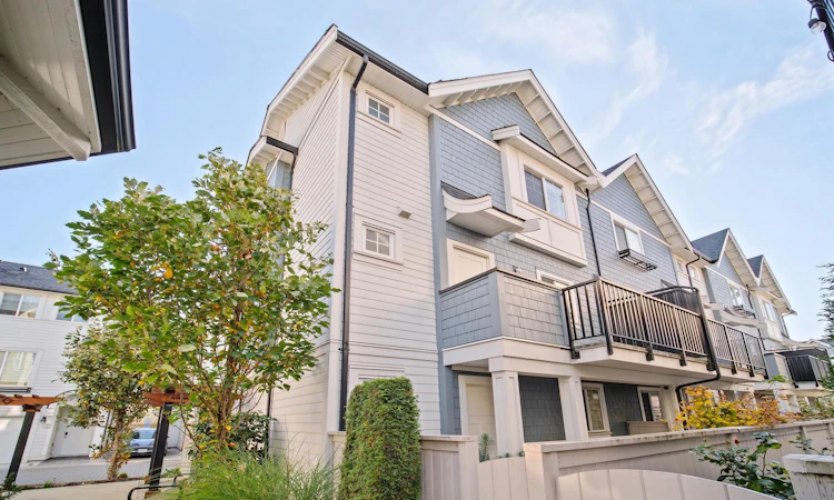42-9211 Mckim Way