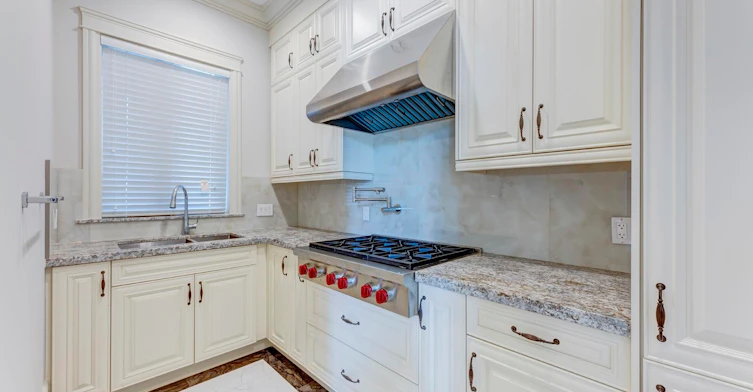 7991 Sunnyholme Crescent, Richmond, BC, V6Y 1G8 - 5