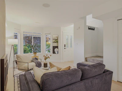 22-32361 Mcrae Avenue - 5