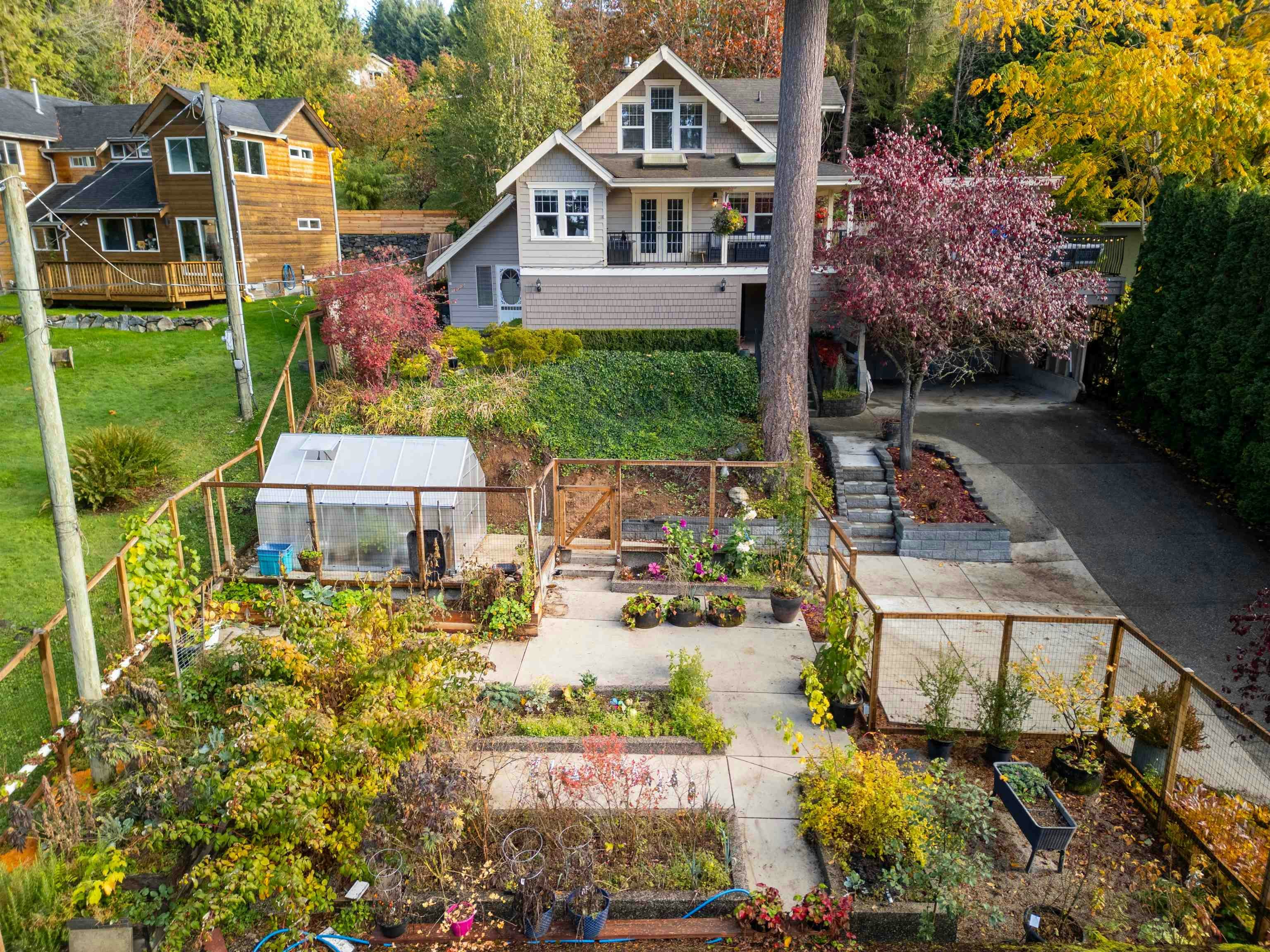 1638 Grandview Road, Gibsons, BC, V0N 1V5