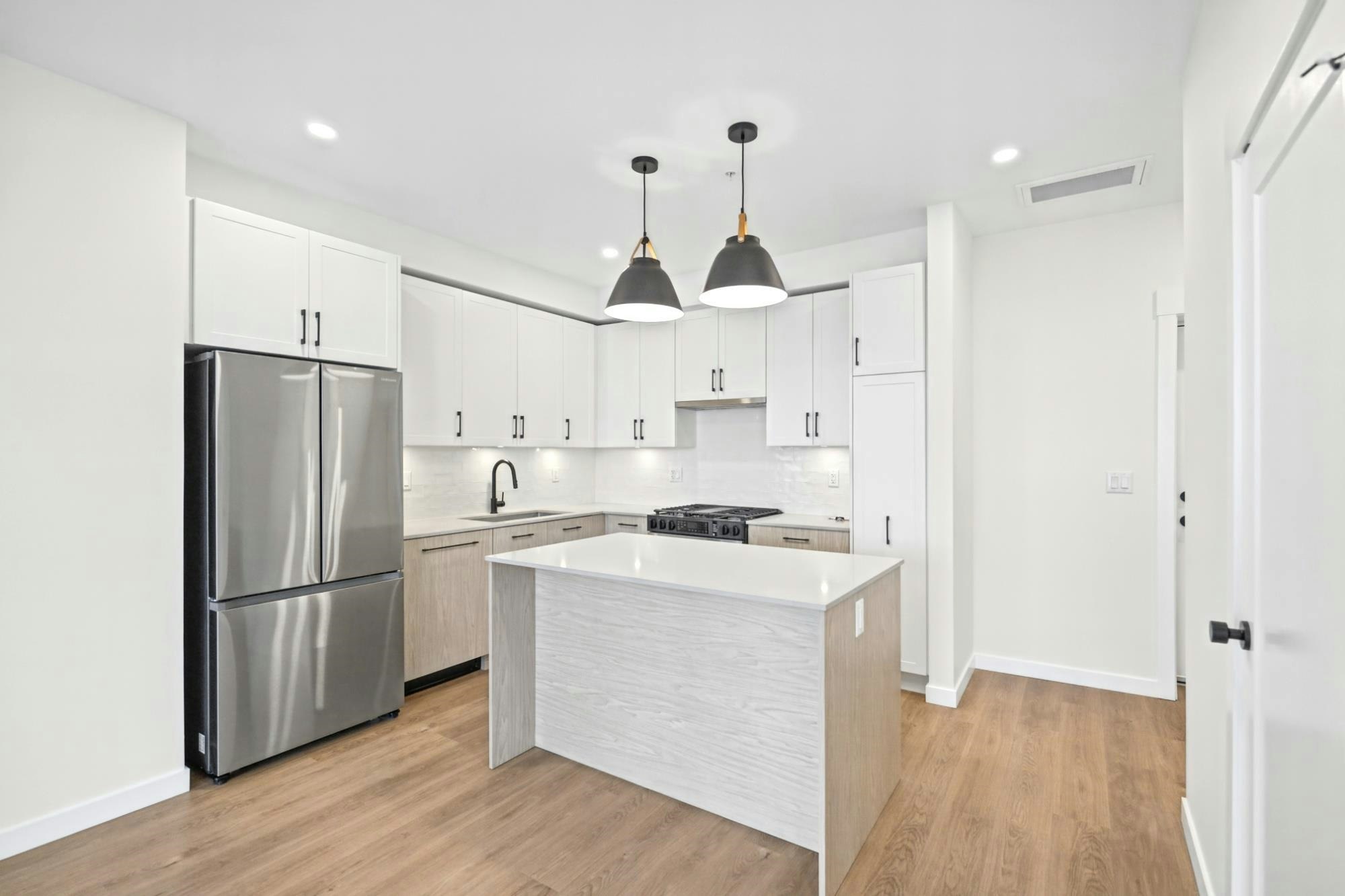 810-27254 Aldergrove Town Centre Drive - 2