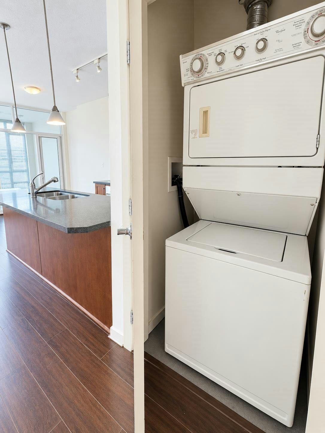 3205-1189 Melville Street, Vancouver, BC, V6E 4T8 - 10