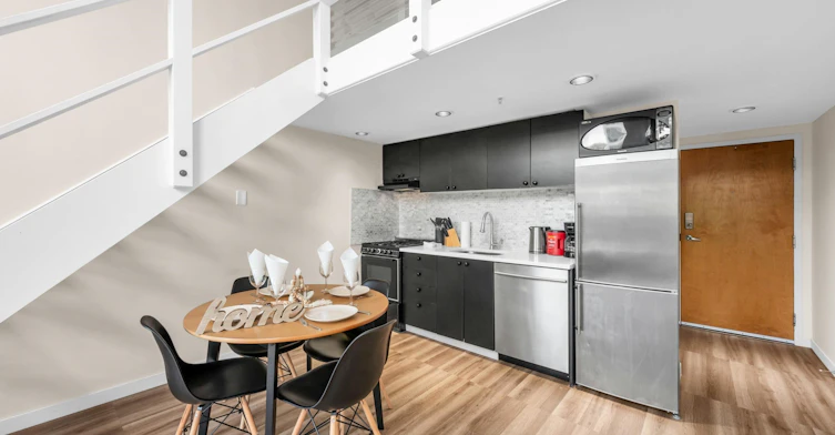 411-933 Seymour Street, Vancouver, BC, V6B 6L6 - 3