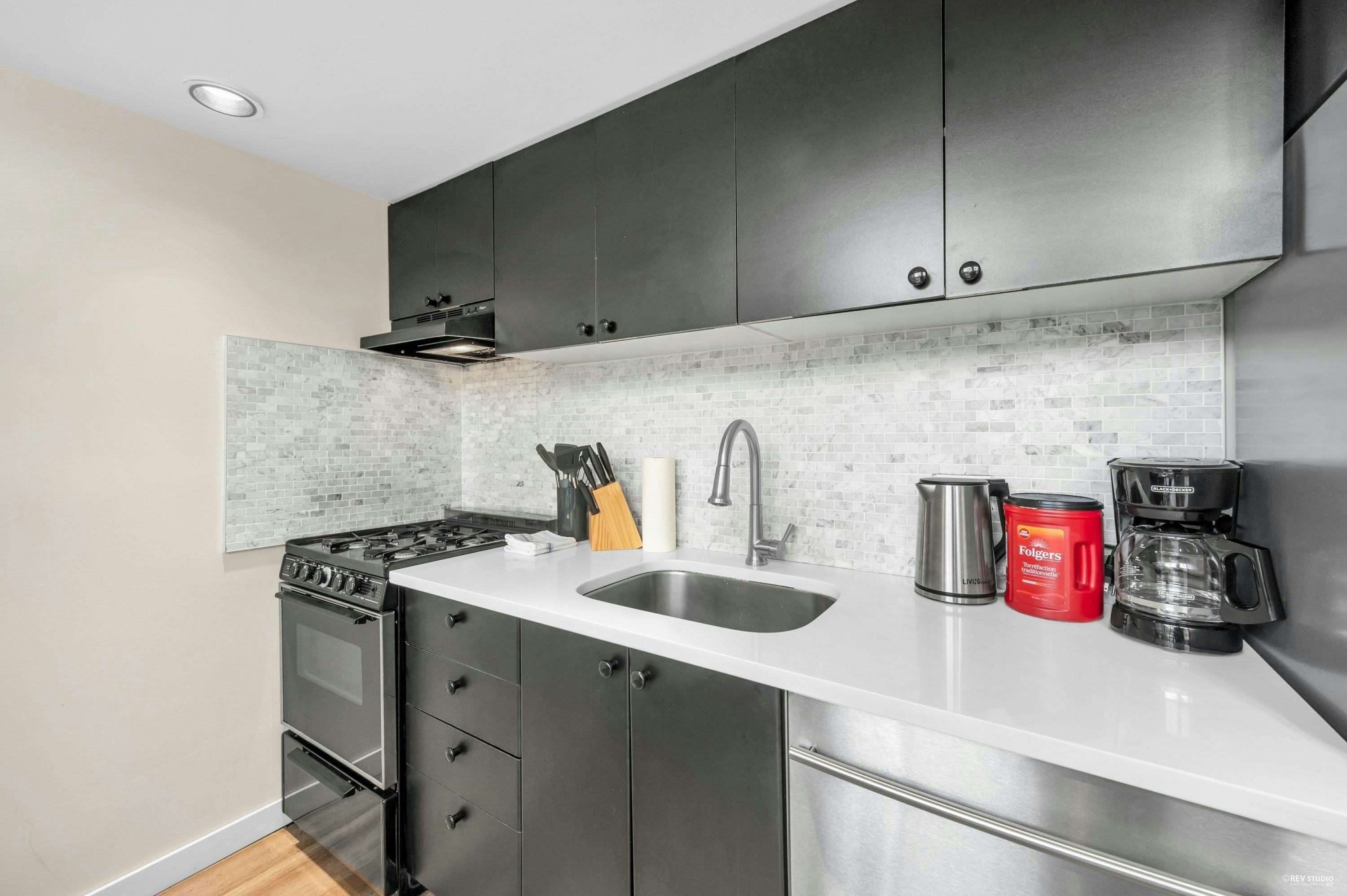 411-933 Seymour Street, Vancouver, BC, V6B 6L6 - 4