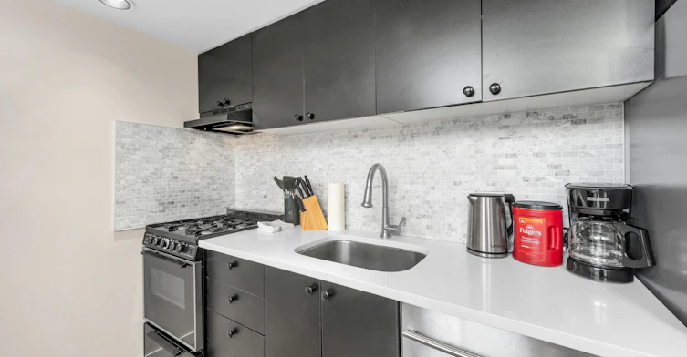411-933 Seymour Street, Vancouver, BC, V6B 6L6 - 4