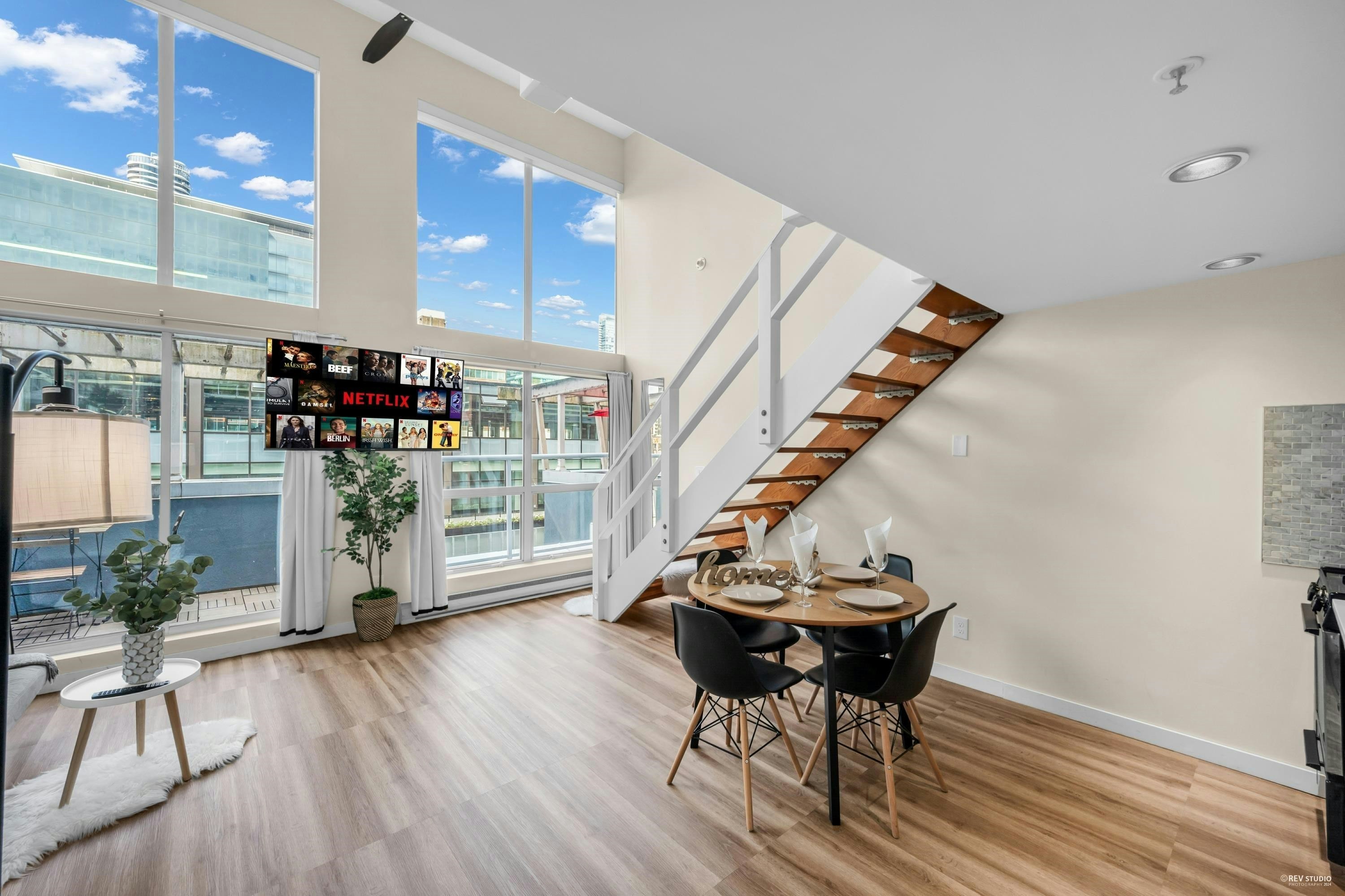 411-933 Seymour Street, Vancouver, BC, V6B 6L6 - 2