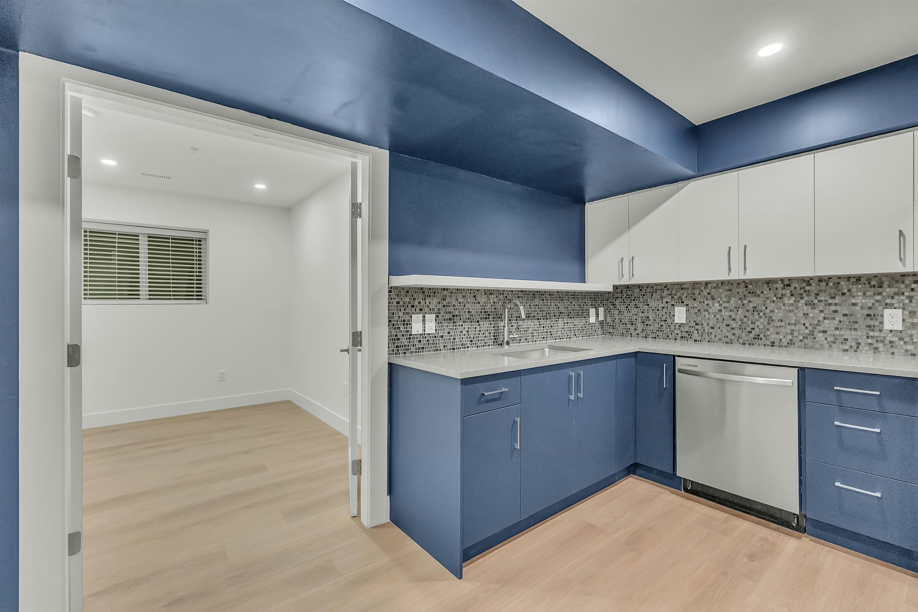 Basement-10476 Robertson Street, Maple Ridge, BC, V2W 0H8 - 10