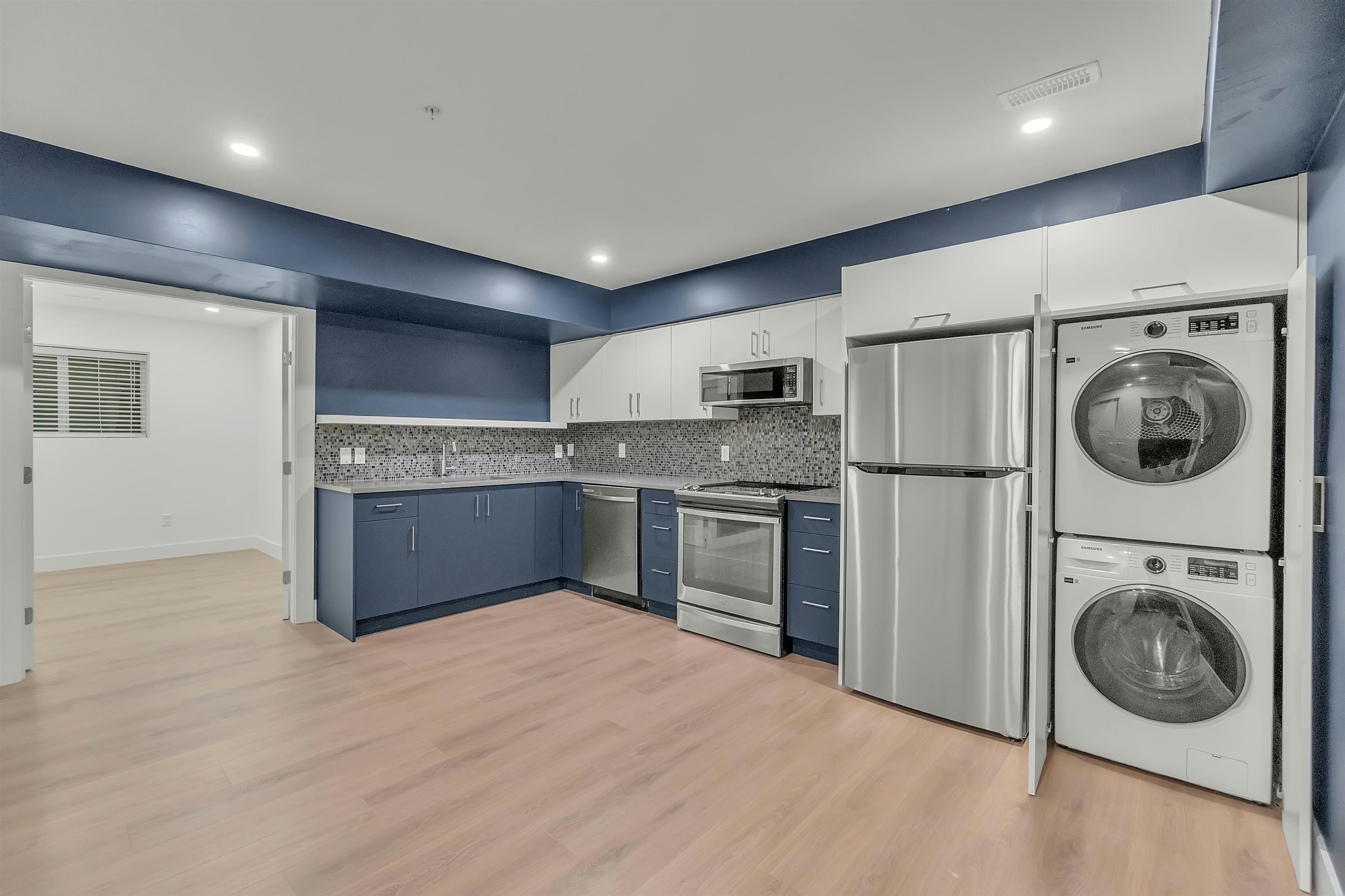 Basement-10476 Robertson Street, Maple Ridge, BC, V2W 0H8 - 2