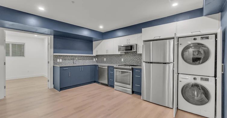 Basement-10476 Robertson Street, Maple Ridge, BC, V2W 0H8 - 2