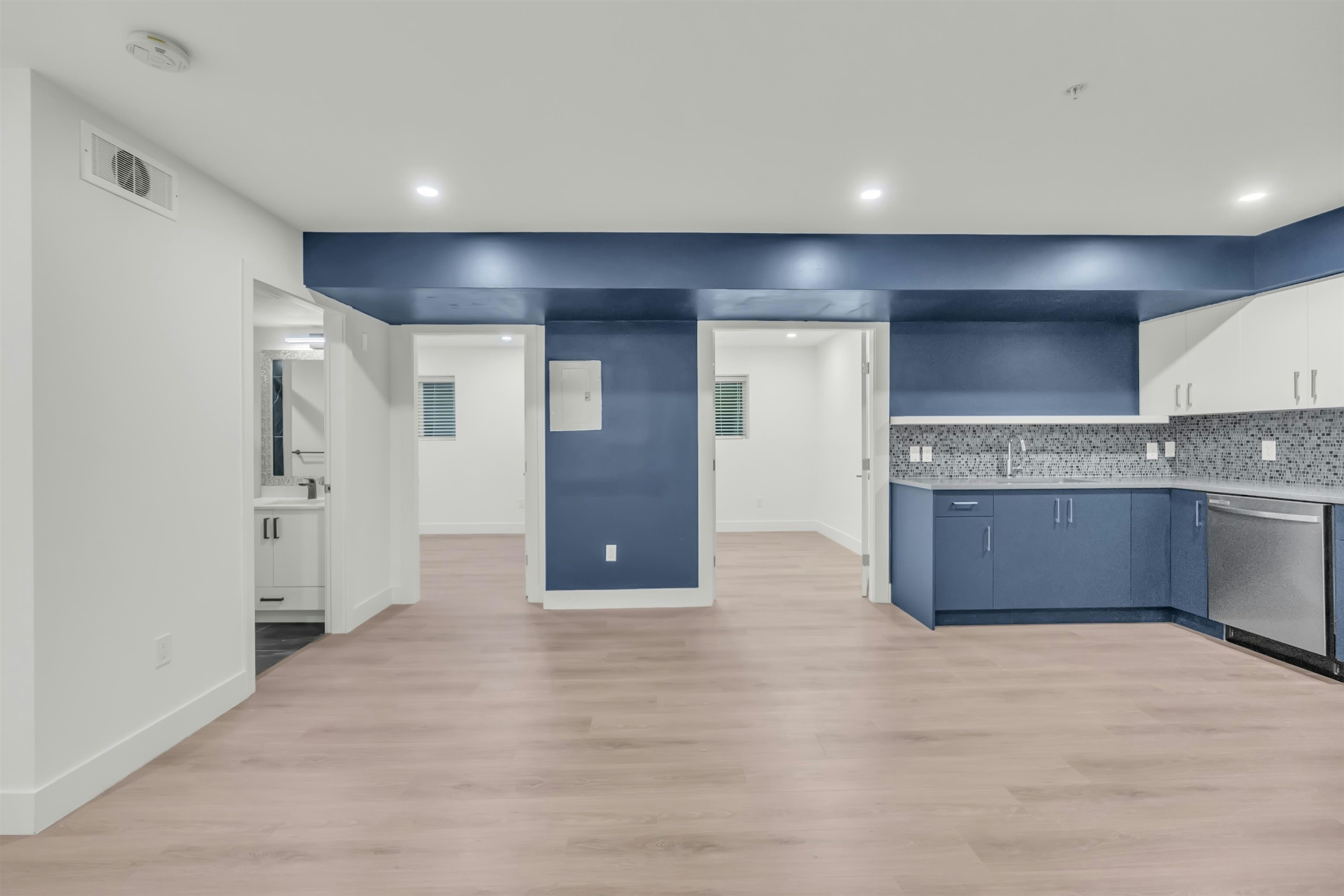 Basement-10476 Robertson Street, Maple Ridge, BC, V2W 0H8 - 5