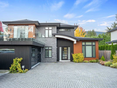 3560 Highland Boulevard - 2