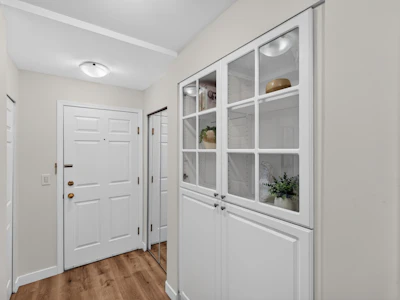 201-15241 18 Avenue - 4
