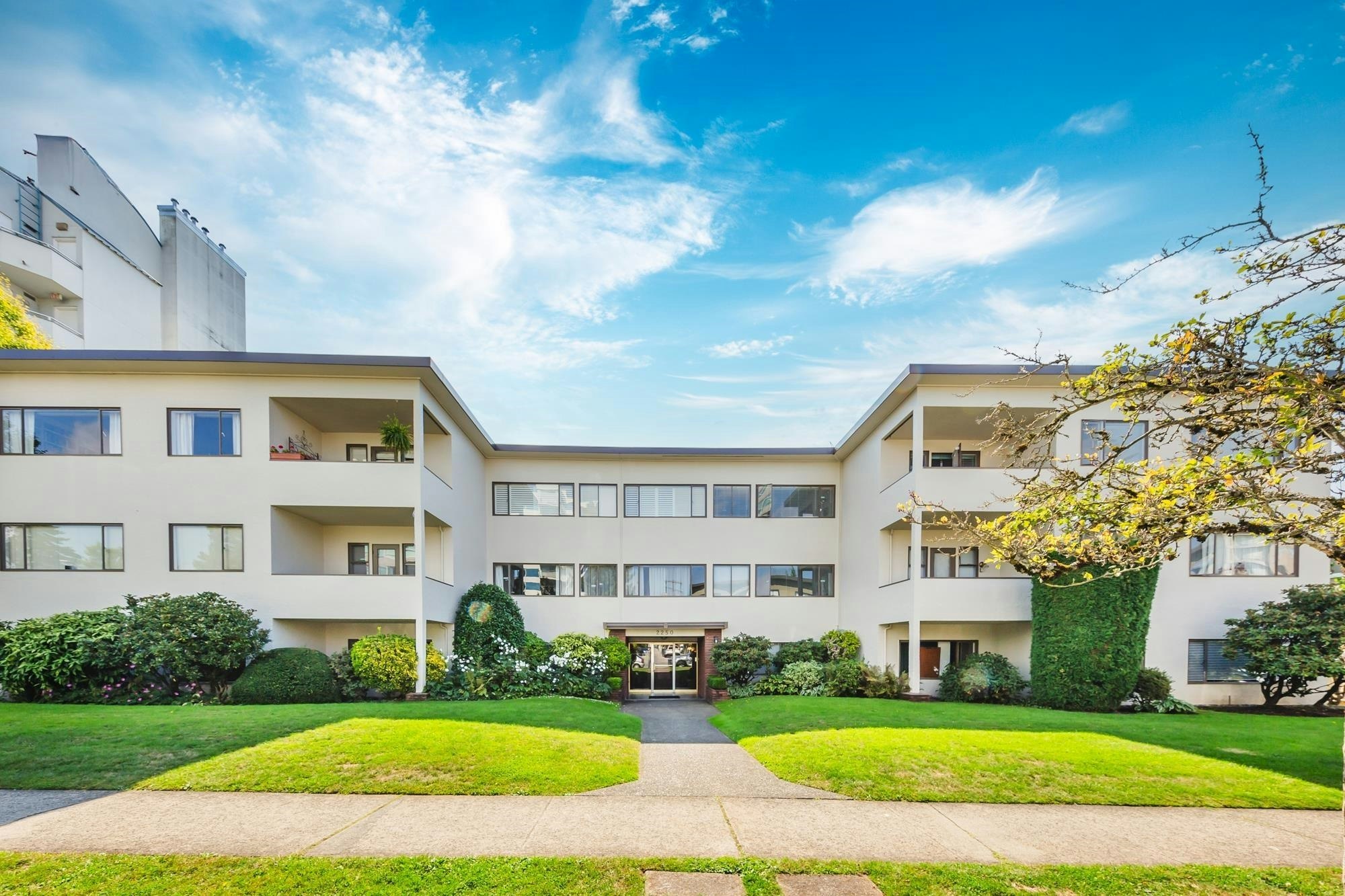 105-2250 W 43rd Avenue, Vancouver, BC, V6M 2E3