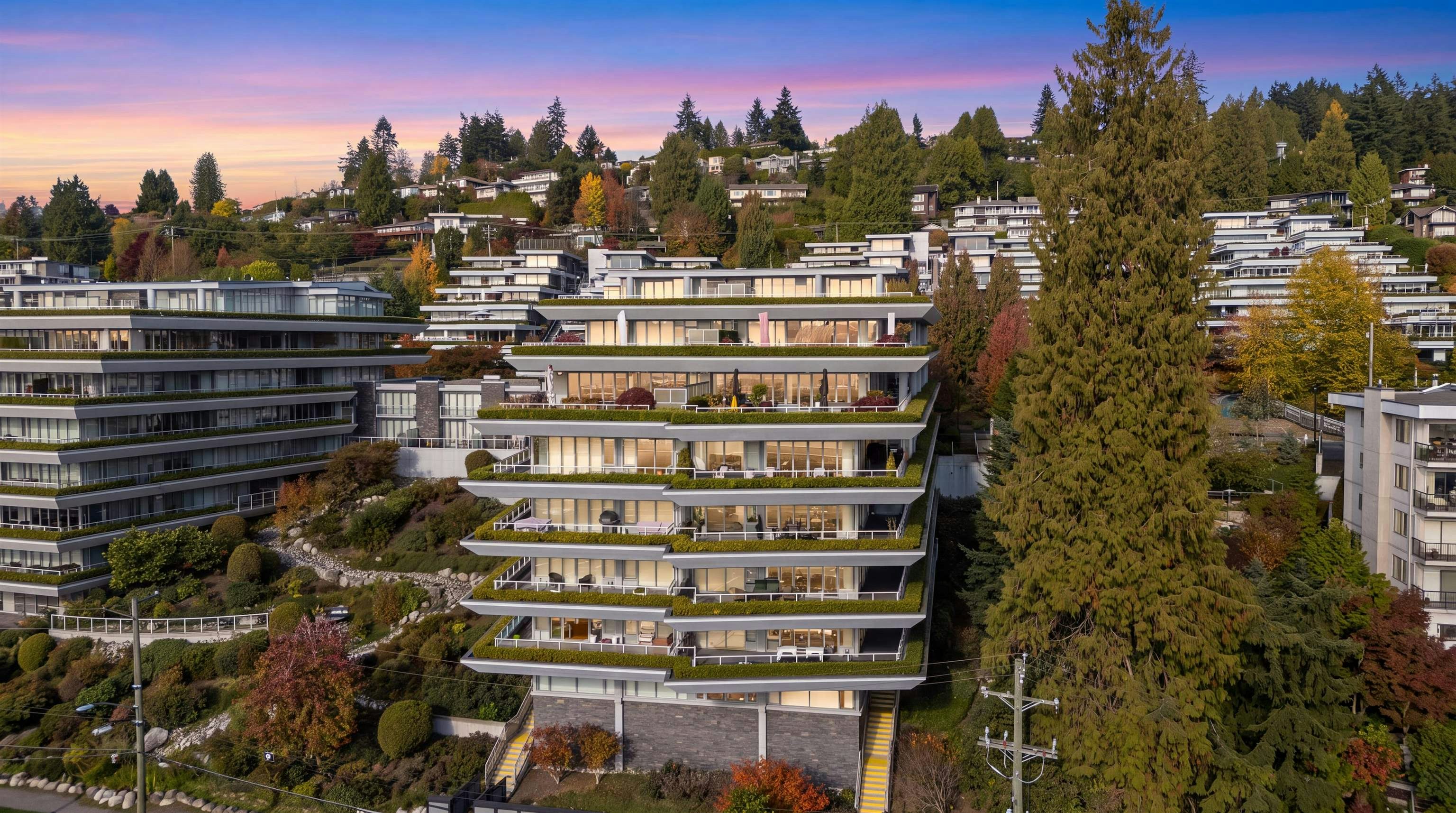 502-866 Arthur Erickson Place - 4