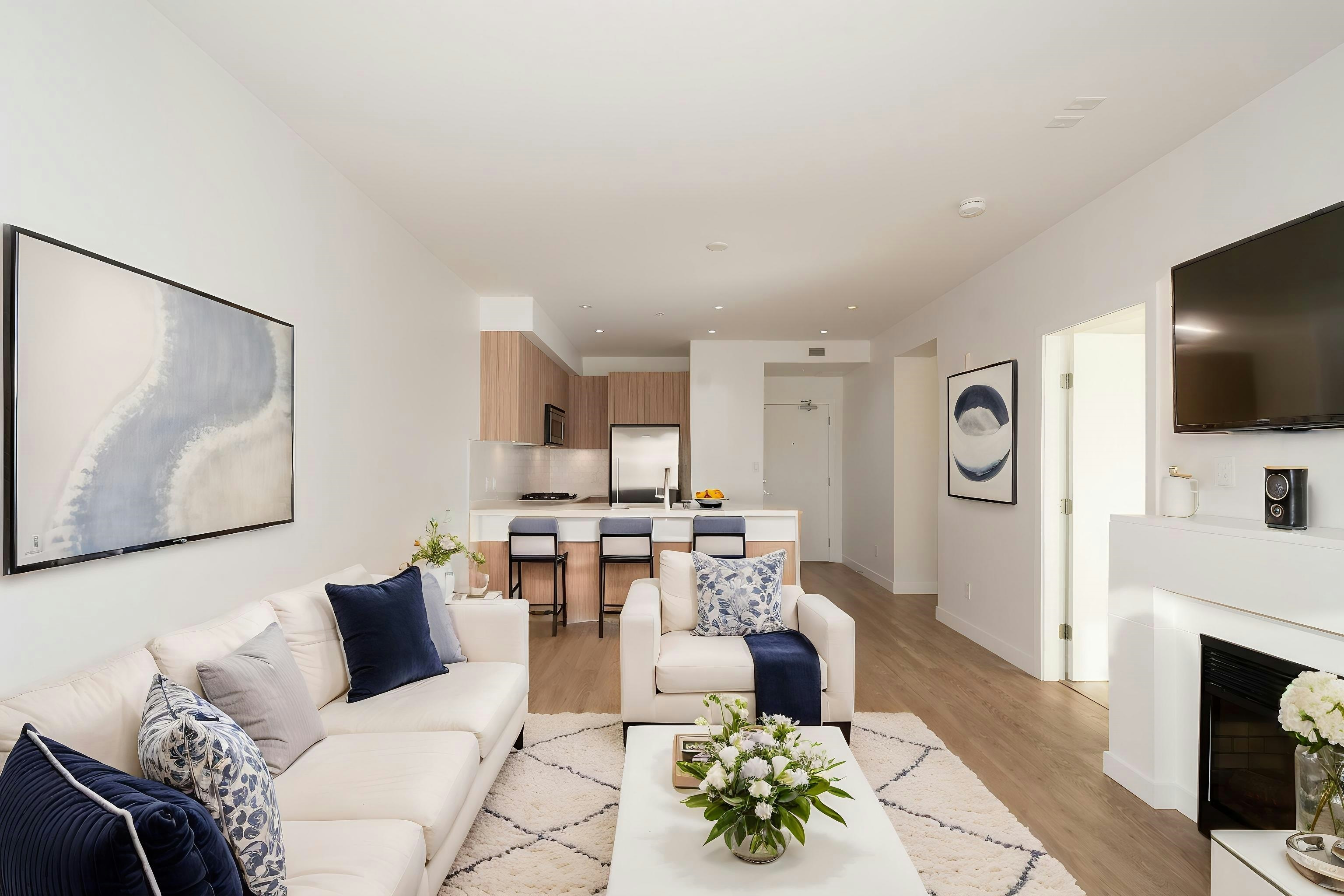 403-1061 Marine Drive - 3