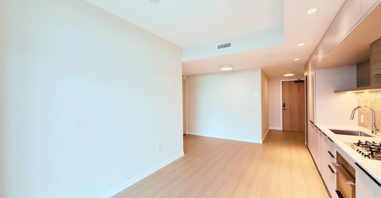 28**-612 Elmwood Street, Coquitlam, BC, V3J 0W1 - 4