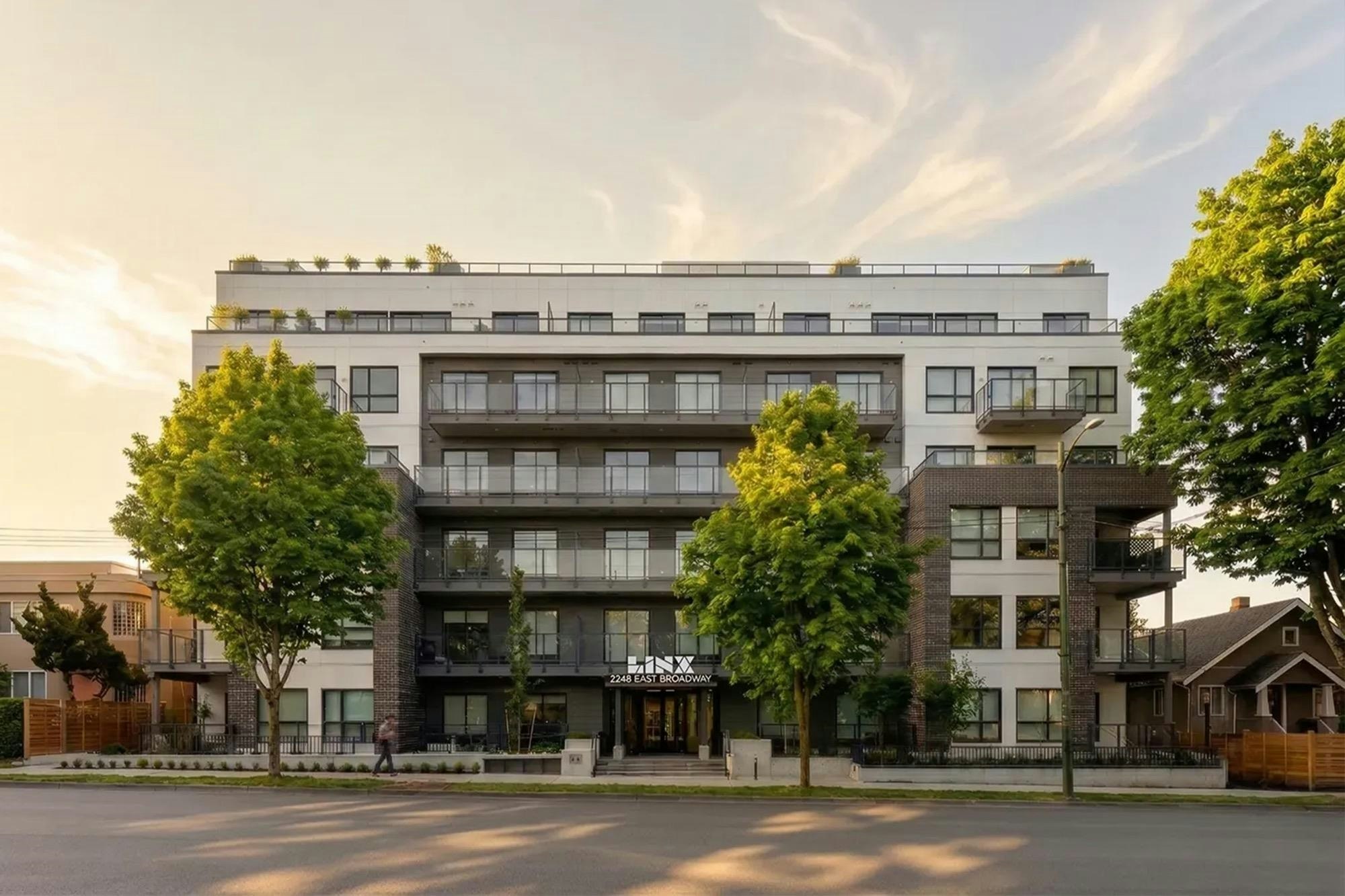 501-2268 E Broadway, Vancouver, BC, V5N 0L2