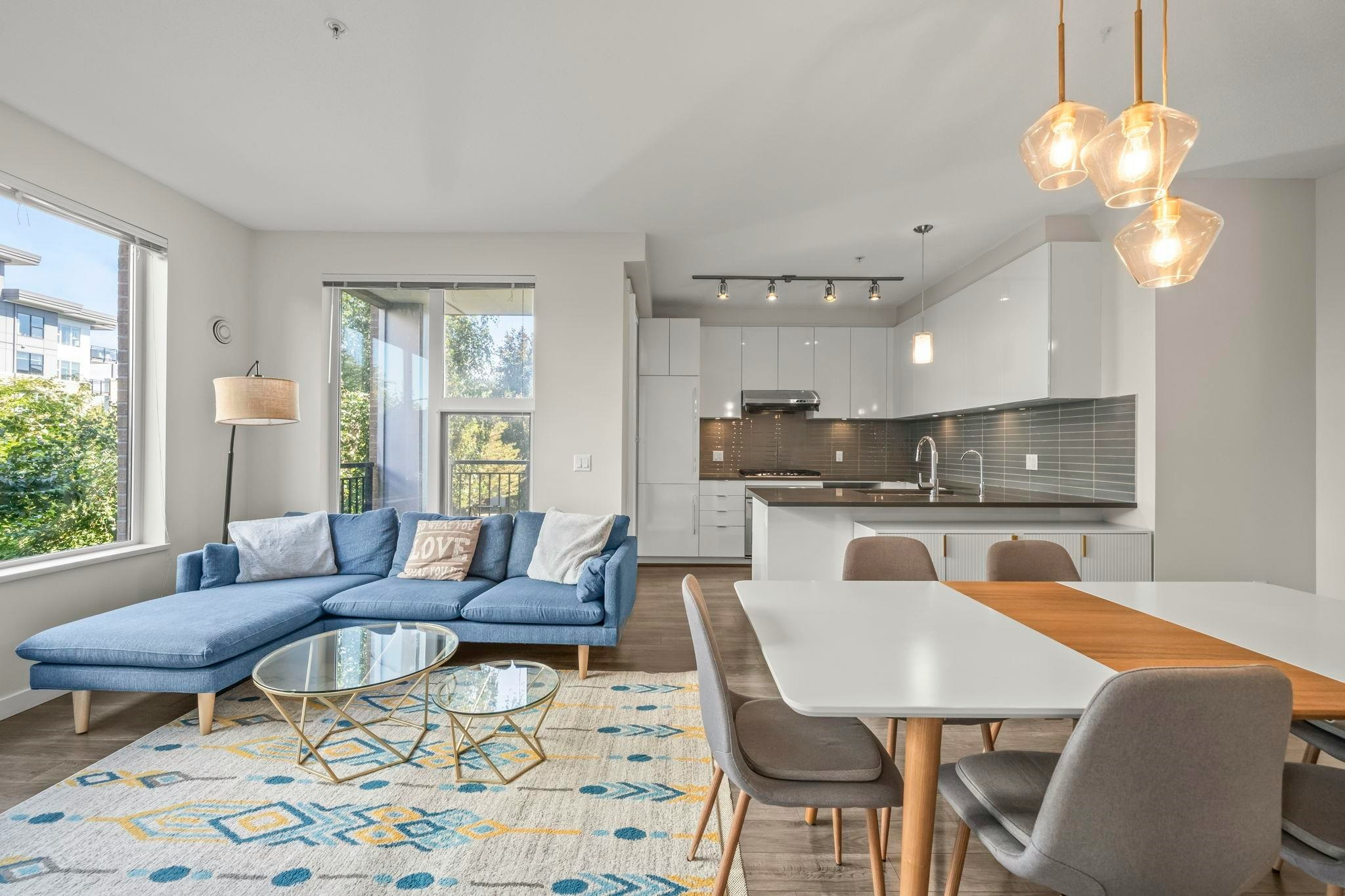 215-9311 Alexandra Road, Richmond, BC, V6X 0L8