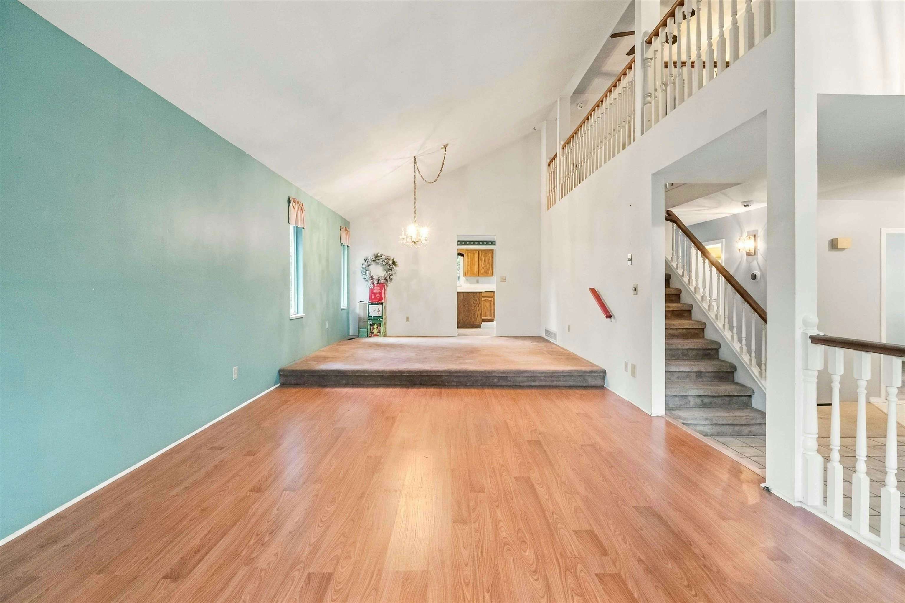 953 Captain Court - 4